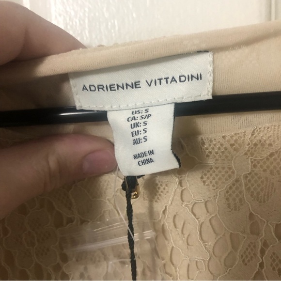 NWT Adrienne Vittadini Tan Lace Bell Sleeve Top Women’s Size S - Picture 2 of 13